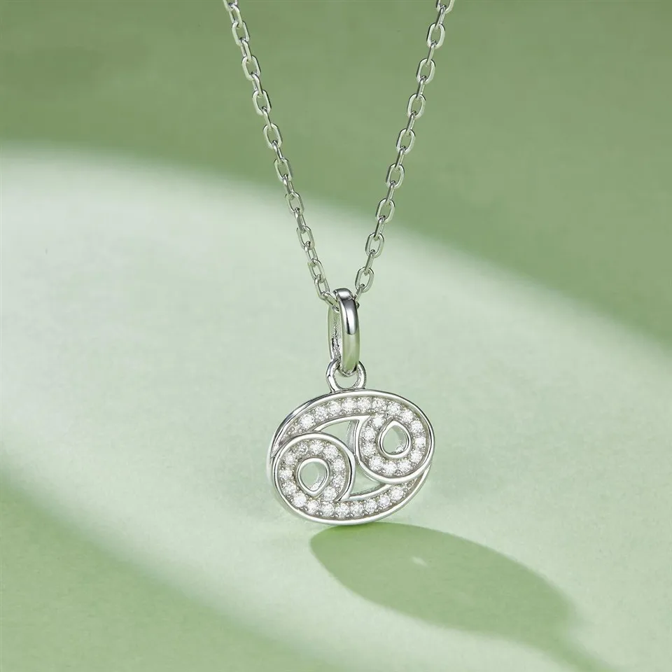 925 Sterling Silver Cancer Style DEF VVS1 Melee Moissanite Jewelry Pendant factory